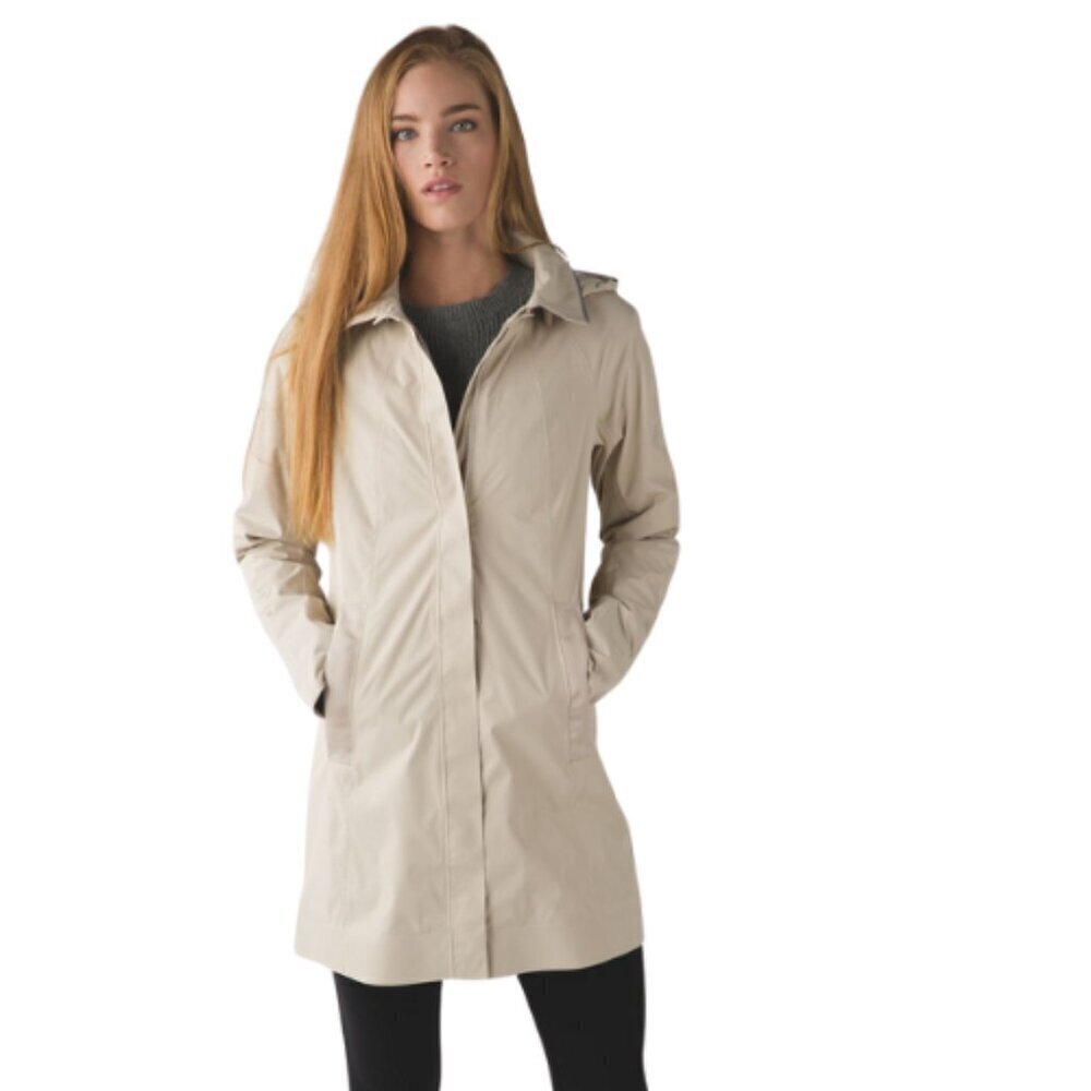 Lululemon Womens 12 Rain On Jacket Cashew Beige Reflective